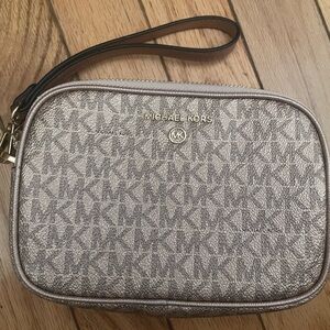 Michael Kors Rose Gold Wristlet